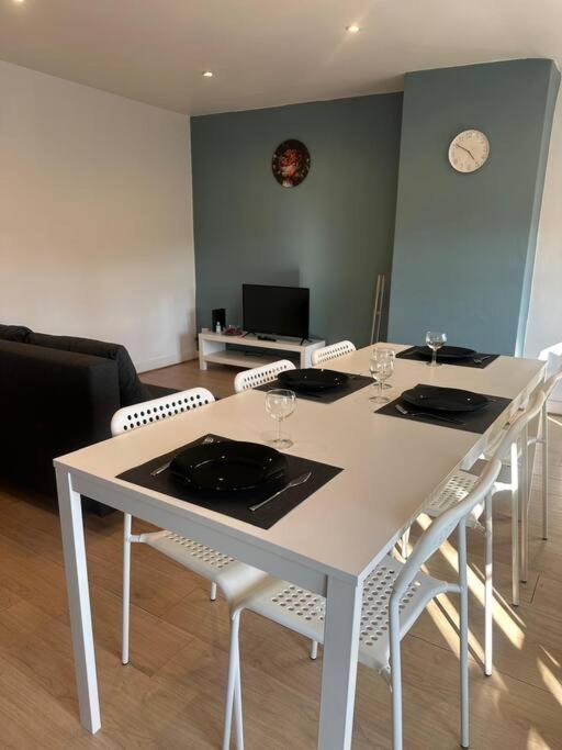 Le Leon Cladel T3 Proche Parking Gratuit Apartment มงโตบ็อง ภายนอก รูปภาพ